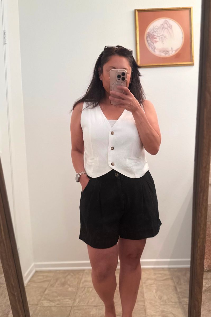 BLACK LINEN BLEND PLEATED SHORTS