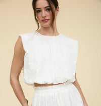 Bridget Eyelet Balloon Top - Minnie's Treasure Boutique