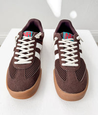 Maddie Sneaker in Brown