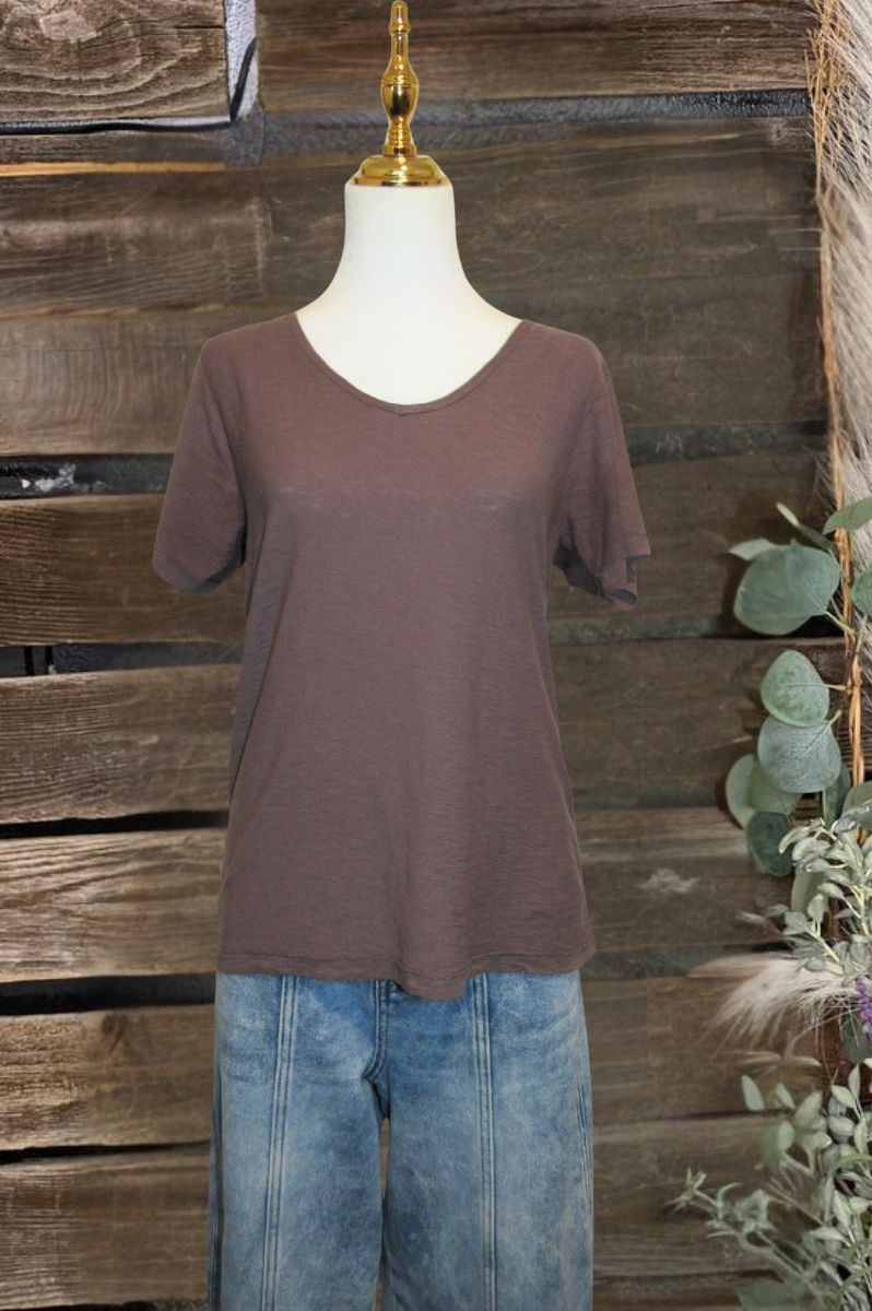 Venice V - Neck Tee In Deep Taupe