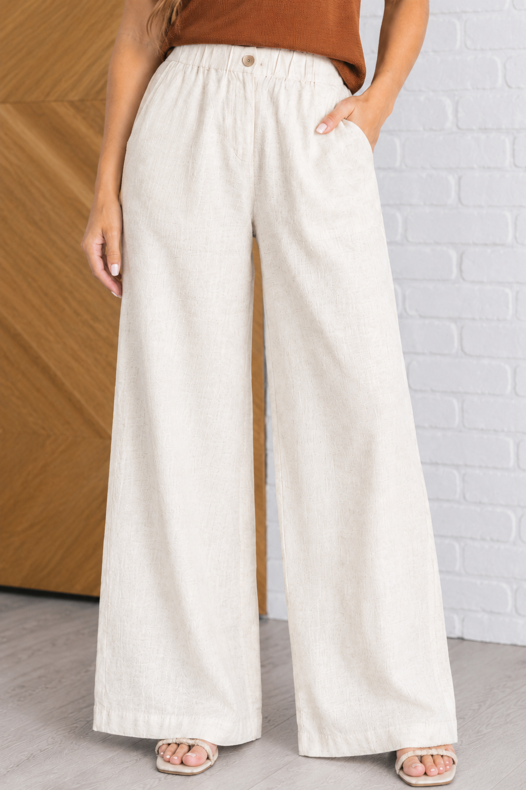 Linen Blend Elastic Waist Button Front Pants