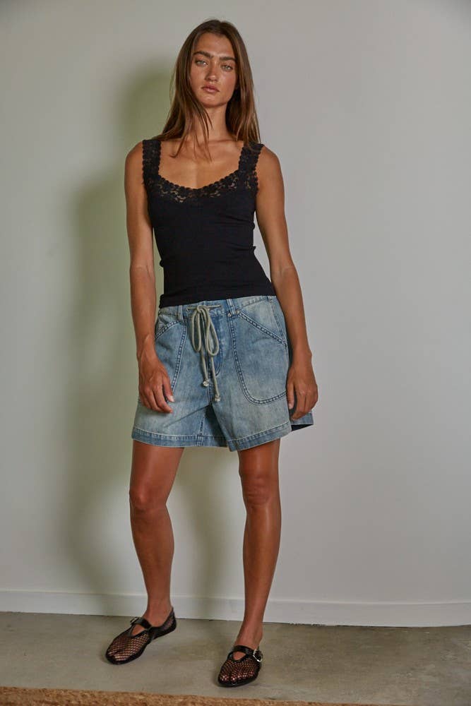 Black Ribbed Lance Trim Tank