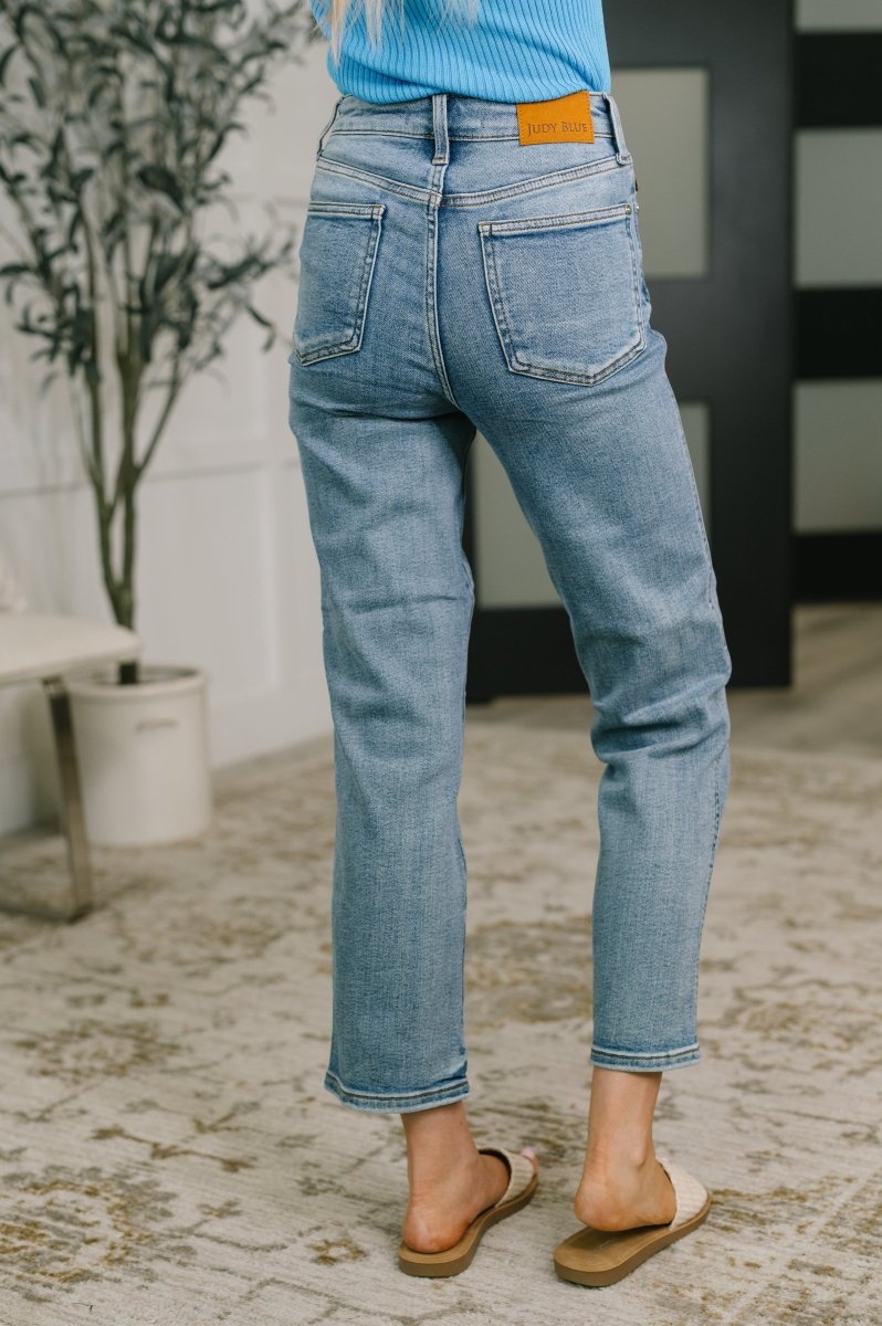Carla High Waist Ankle Straight Jean
