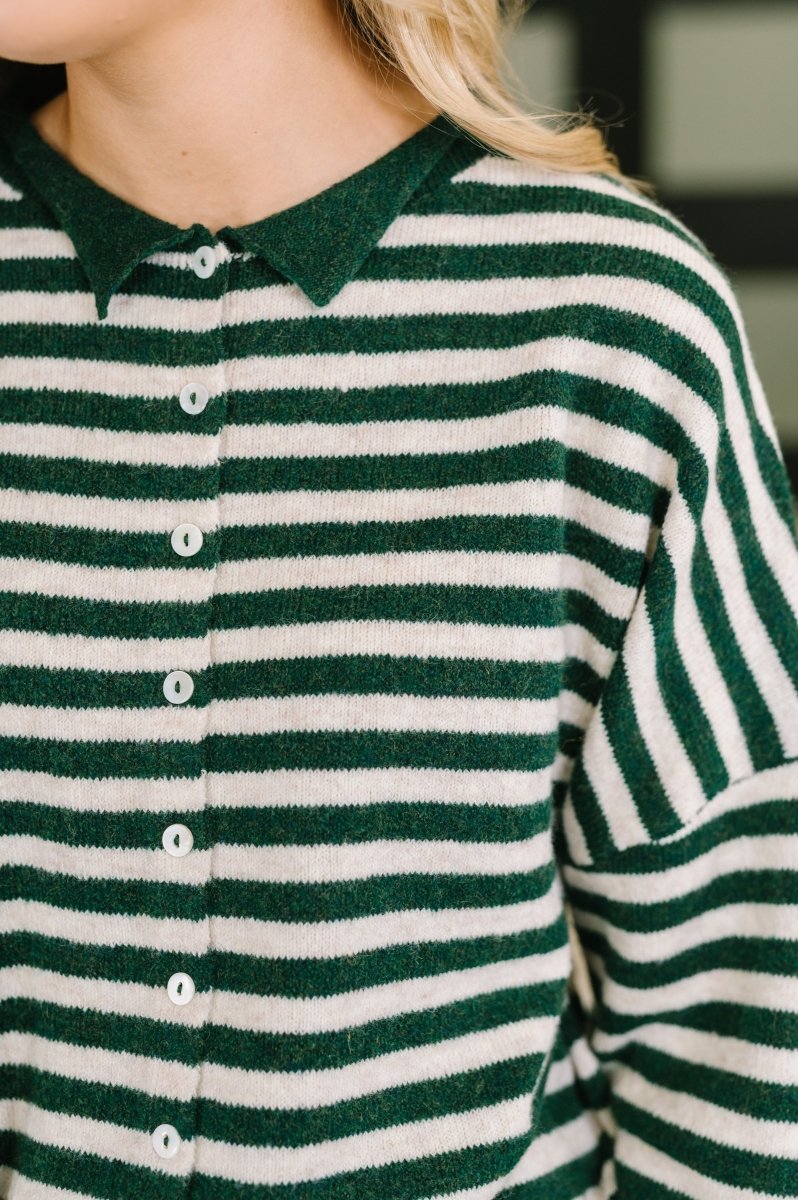 Collared Sweater Button Down in in Hunter Green