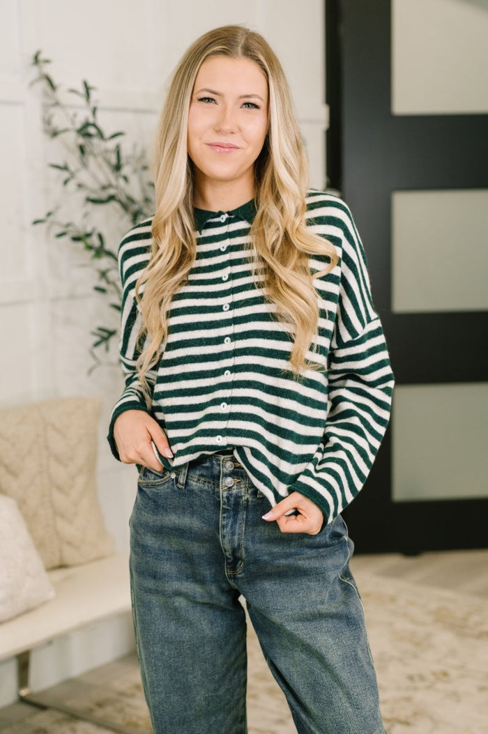 Collared Sweater Button Down in in Hunter Green