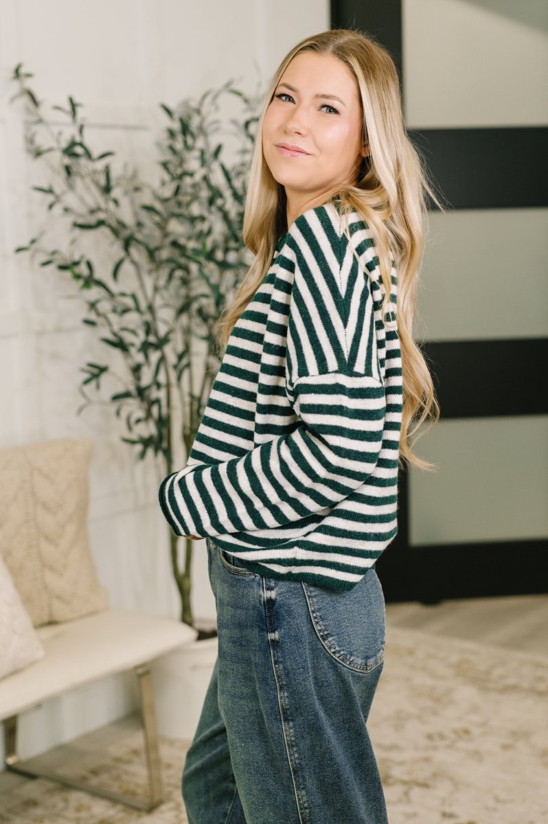 Collared Sweater Button Down in in Hunter Green