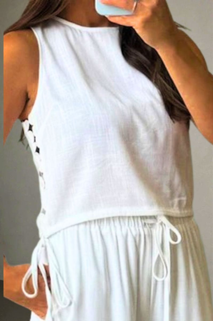 Diamond Cut Linen Crop Top