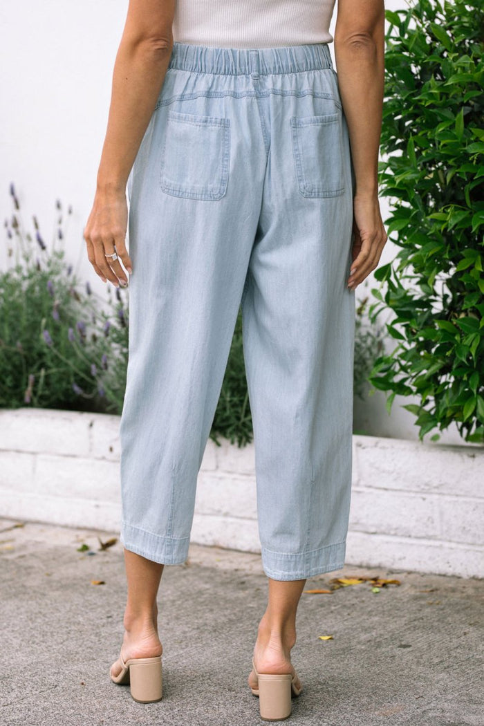 FARAH CHAMBRAY CAPRI PANTS