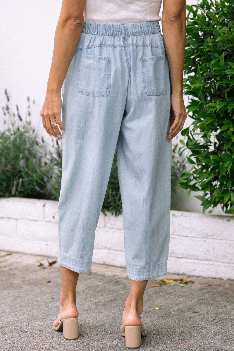 FARAH CHAMBRAY CAPRI PANTS
