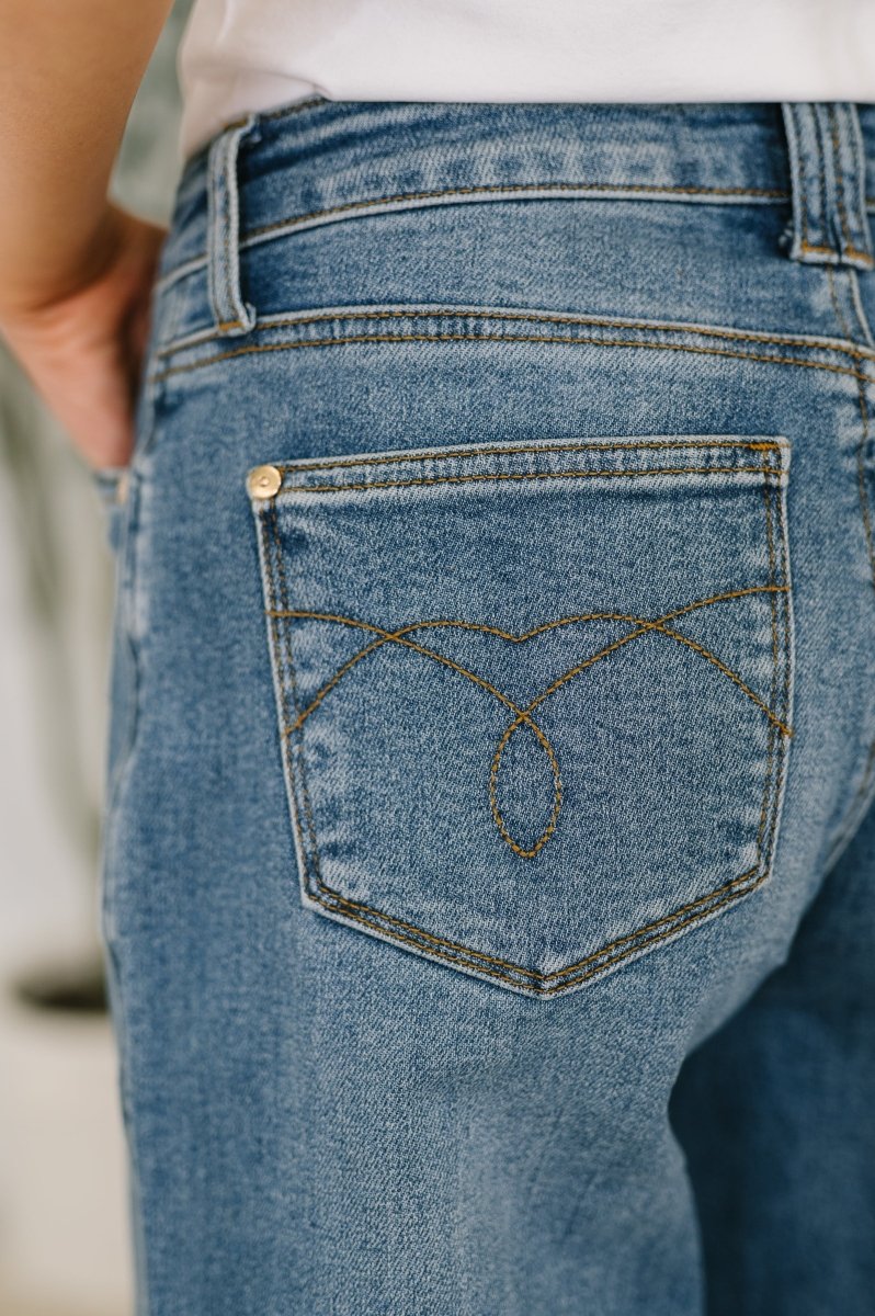 Judy Blue Bella High Waist Soft Barrel Jeans