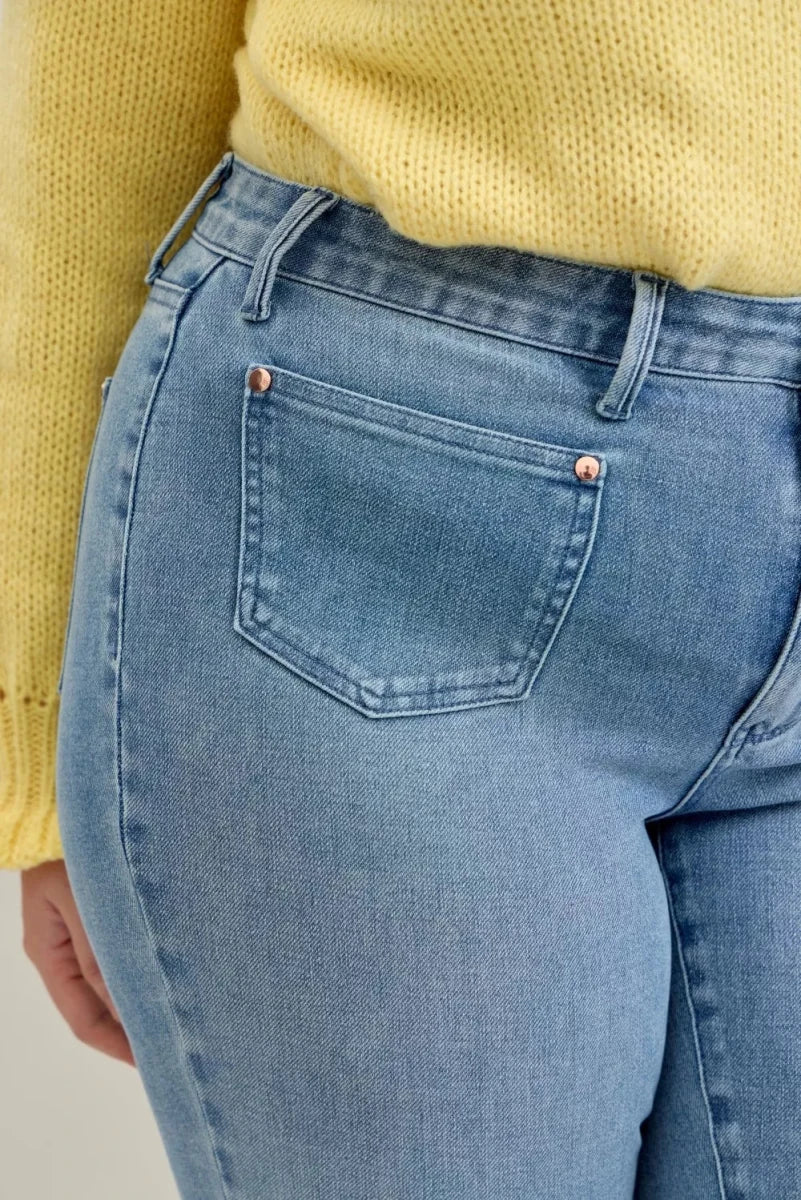 Judy Blue Mid Rise Bootcut Jeans