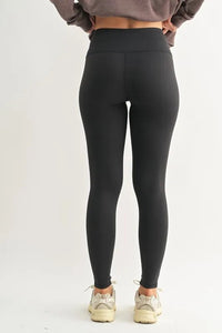 Keep It Moving Leggings In Black - Minnie's Treasure Boutique