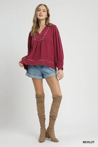 Linen Scallop Hem Blouse with Contrast Trim
