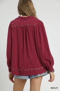 Linen Scallop Hem Blouse with Contrast Trim