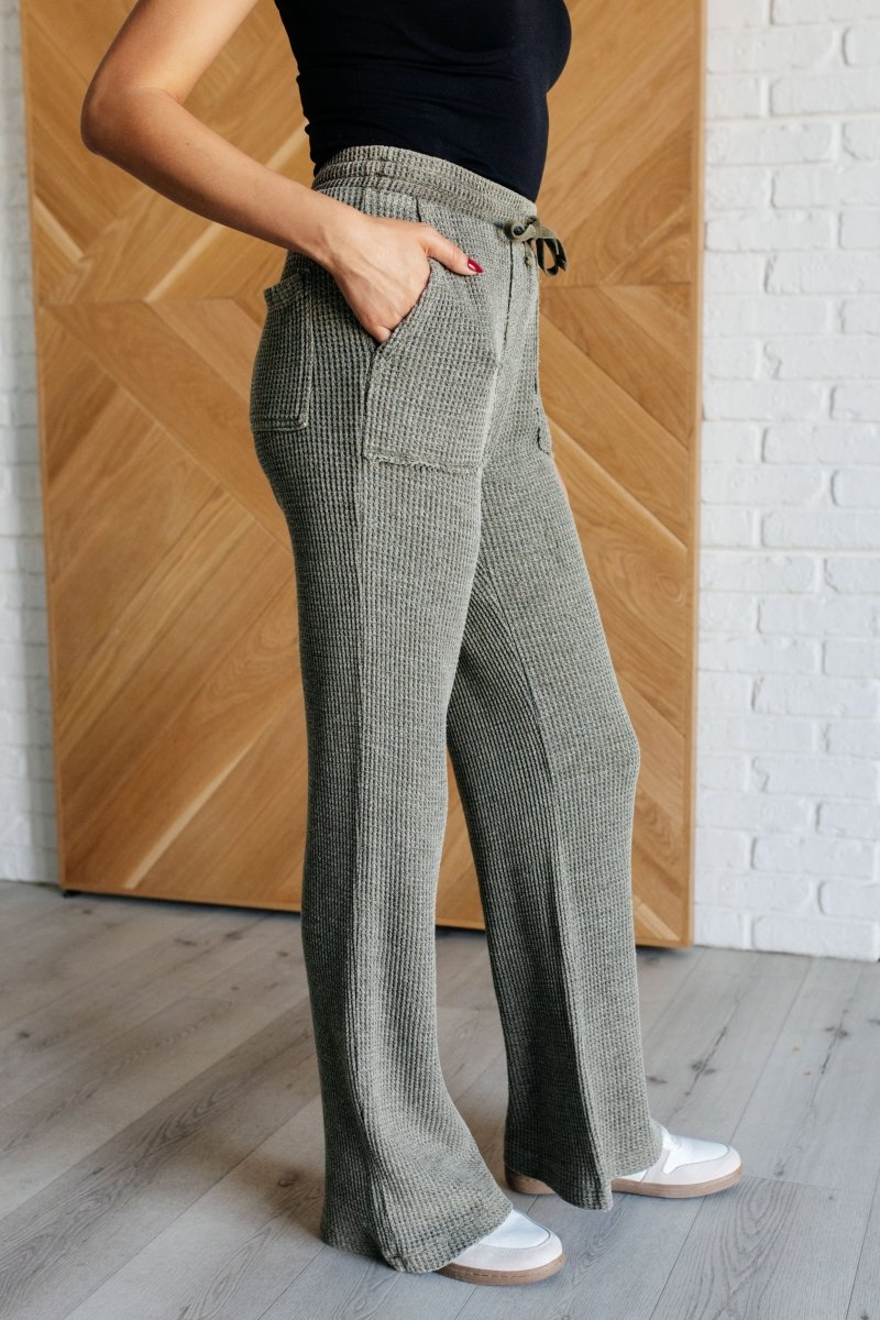 Mineral Wash Waffle Knit Pants in Olive