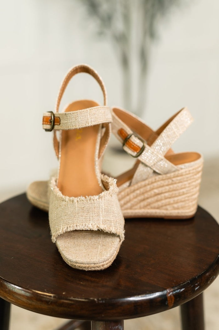 Natural Linen Wedges - Minnie's Treasure Boutique