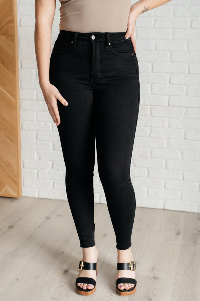 Tummy Control Skinny Jeans in Black