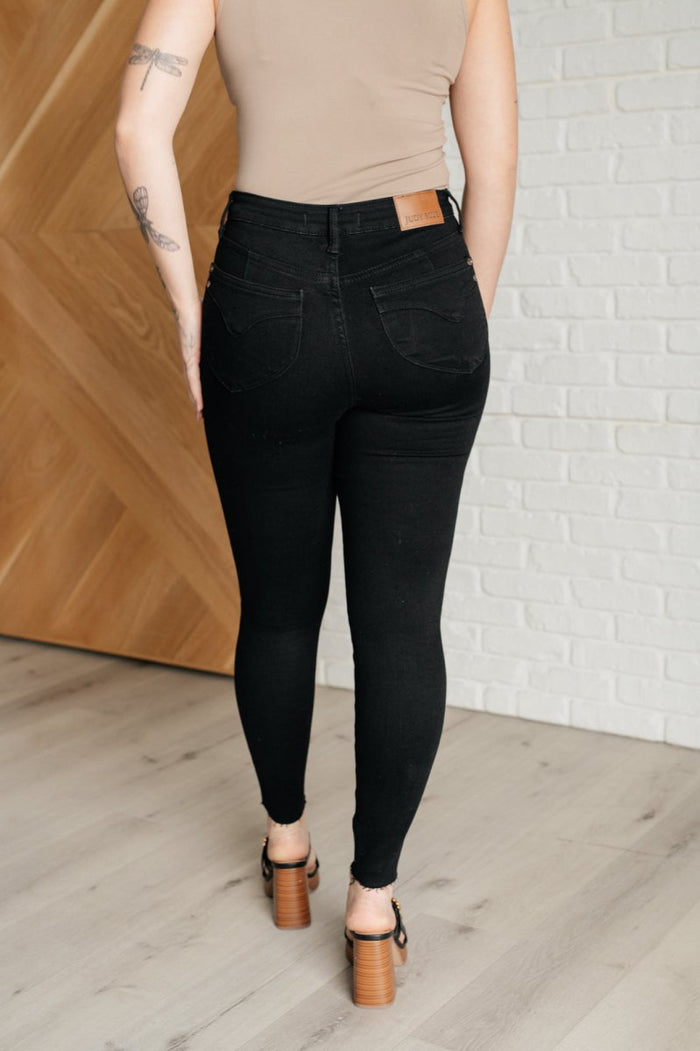 Tummy Control Skinny Jeans in Black